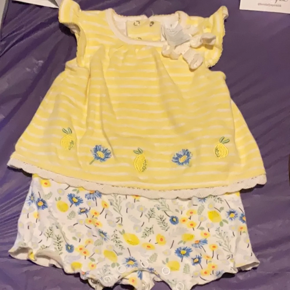 Laura Ashley| Yellow Striped Romper Kids with Floral Shorts Size 3-6 M